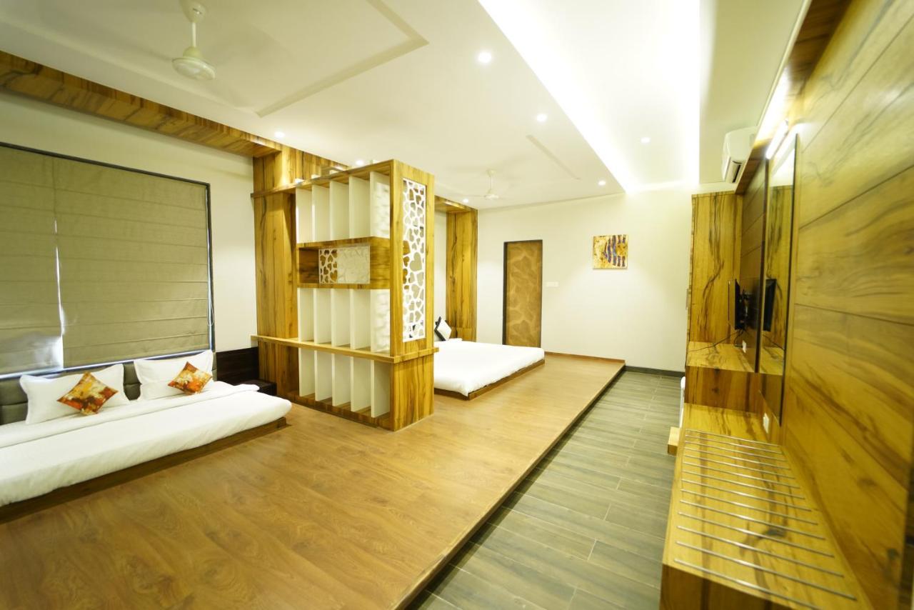Hotel The Royal Inn Baramati Eksteriør billede